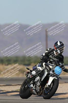 media/Oct-13-2025-Moto Forza (Mon) [[a66d839500]]/4-C Group/Session 3 (Turn 16)/